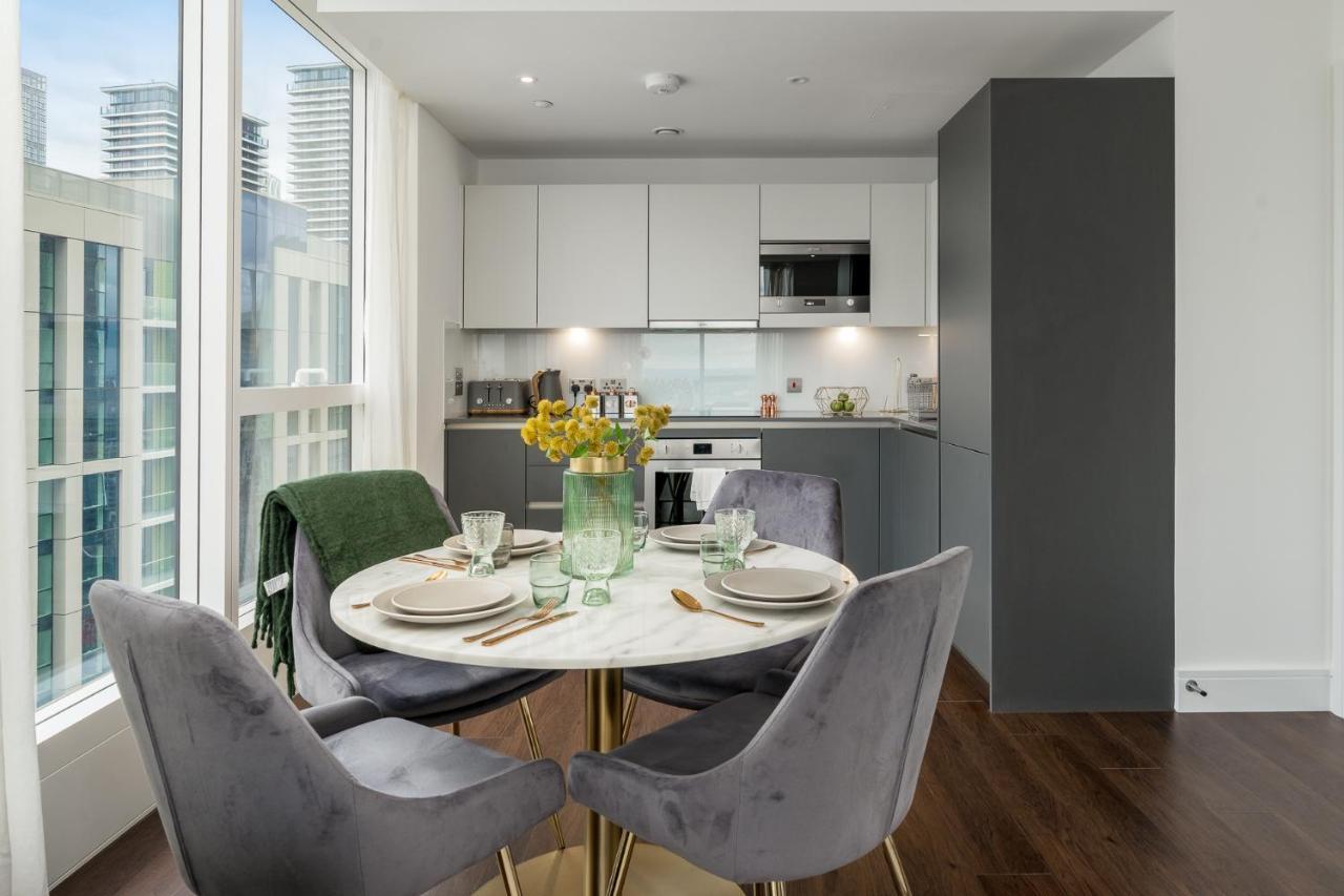 Luxurious Spacious 2Bed Suites Skyline River Views By Canary Wharf ロンドン エクステリア 写真