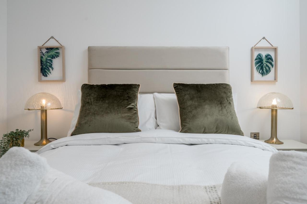 Luxurious Spacious 2Bed Suites Skyline River Views By Canary Wharf ロンドン エクステリア 写真