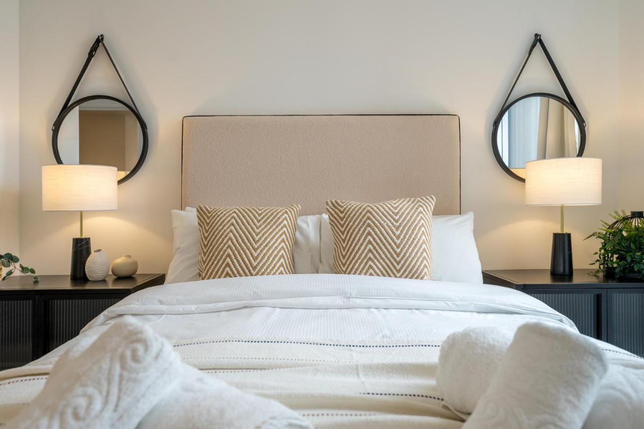 Luxurious Spacious 2Bed Suites Skyline River Views By Canary Wharf ロンドン エクステリア 写真