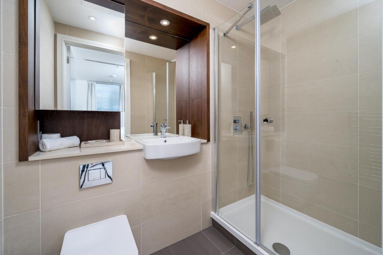 Luxurious Spacious 2Bed Suites Skyline River Views By Canary Wharf ロンドン エクステリア 写真