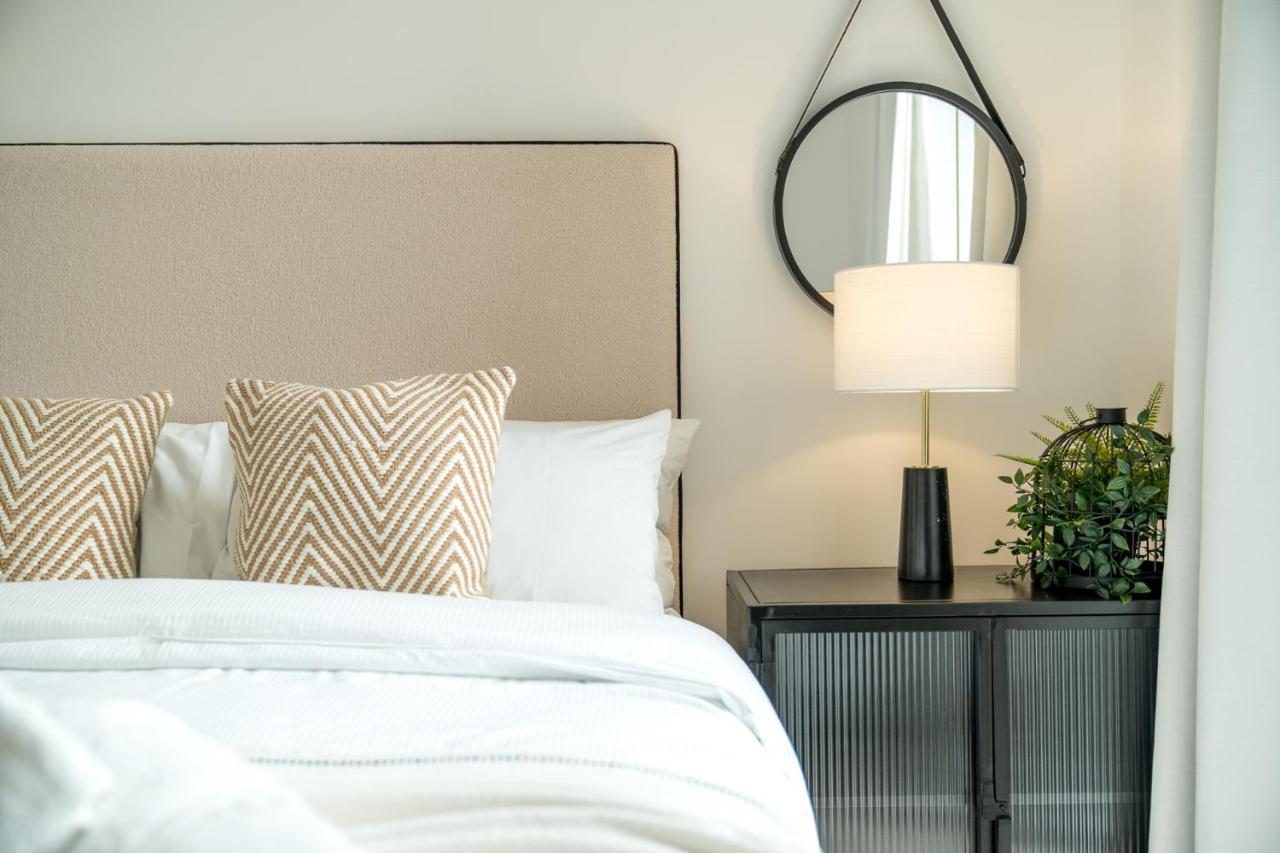 Luxurious Spacious 2Bed Suites Skyline River Views By Canary Wharf ロンドン エクステリア 写真