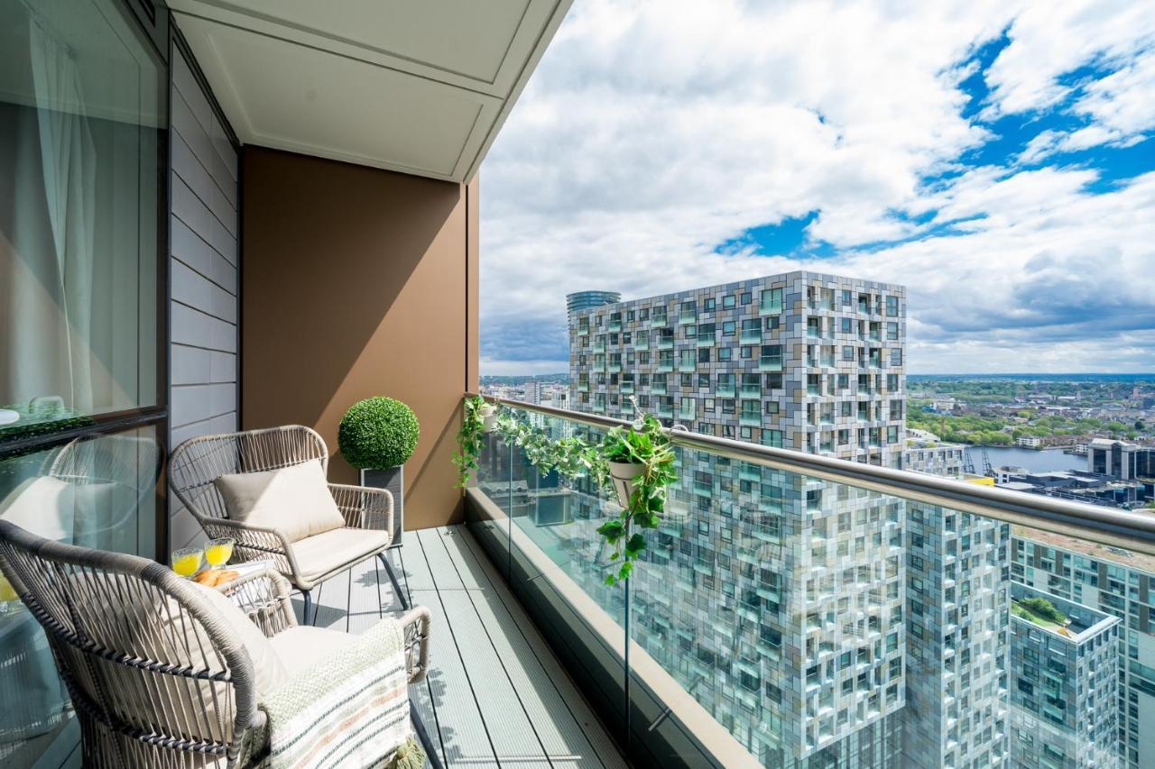 Luxurious Spacious 2Bed Suites Skyline River Views By Canary Wharf ロンドン エクステリア 写真