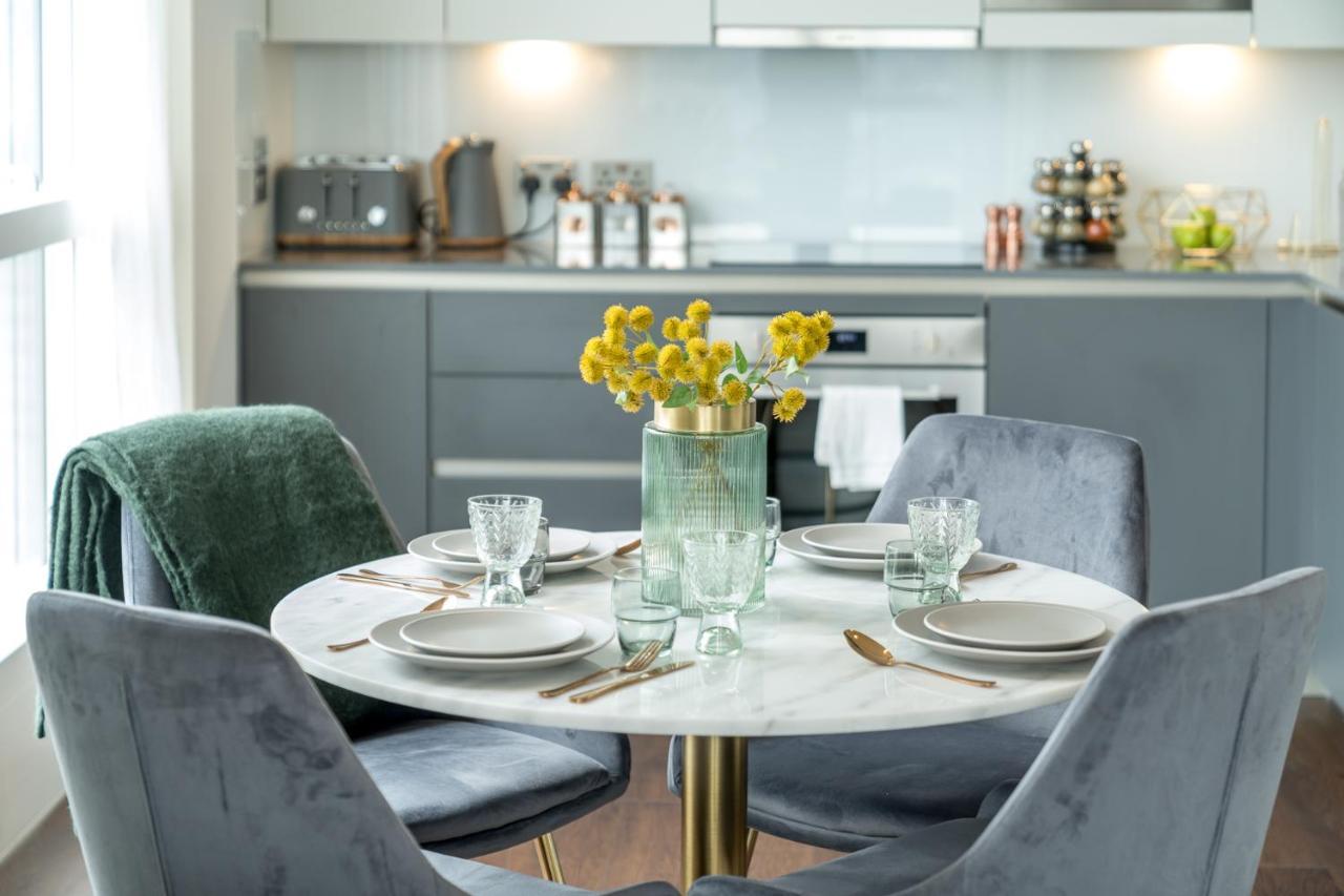 Luxurious Spacious 2Bed Suites Skyline River Views By Canary Wharf ロンドン エクステリア 写真
