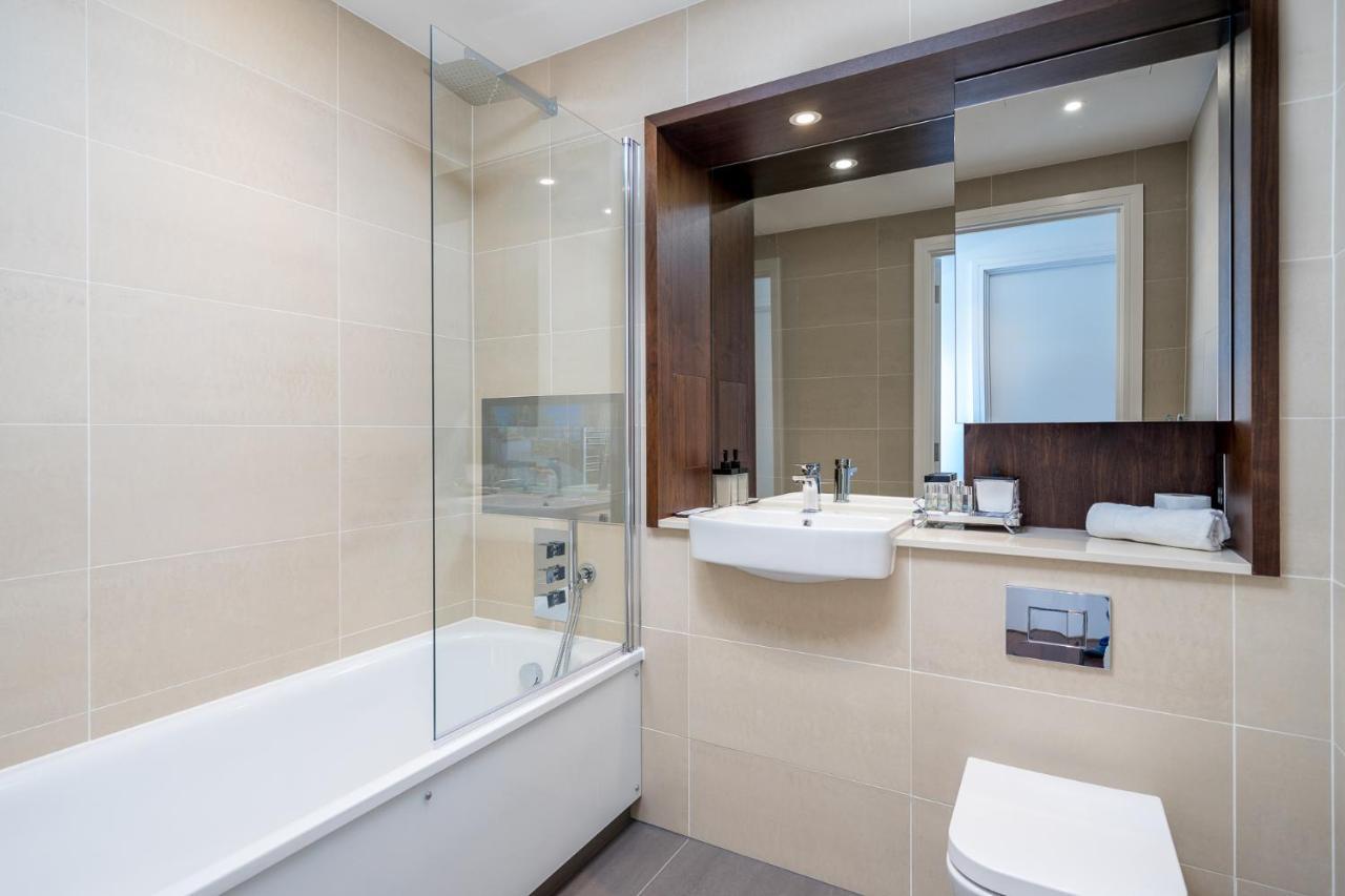 Luxurious Spacious 2Bed Suites Skyline River Views By Canary Wharf ロンドン エクステリア 写真