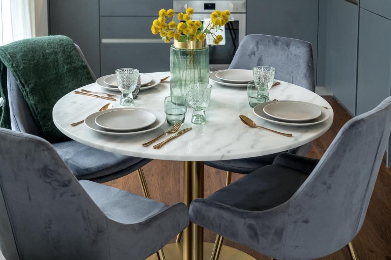 Luxurious Spacious 2Bed Suites Skyline River Views By Canary Wharf ロンドン エクステリア 写真